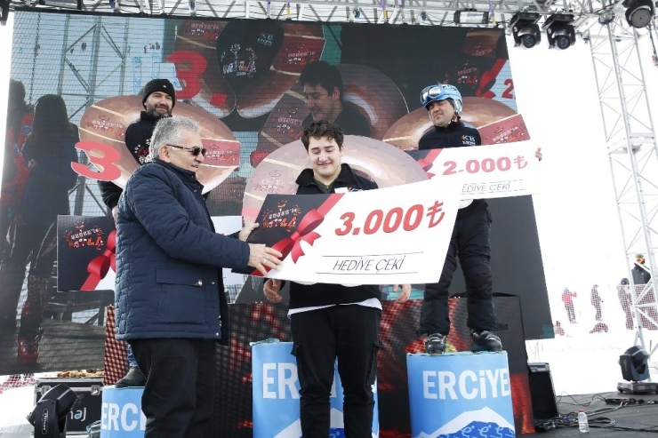 Erciyes’te Sucuk Yeme Yarışması