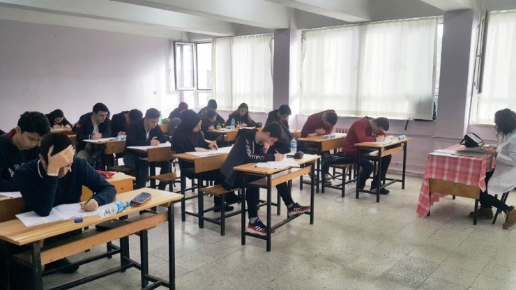 Düzce’de 51 Okulda Başarıya Bir Adım Sınavı Yapıldı