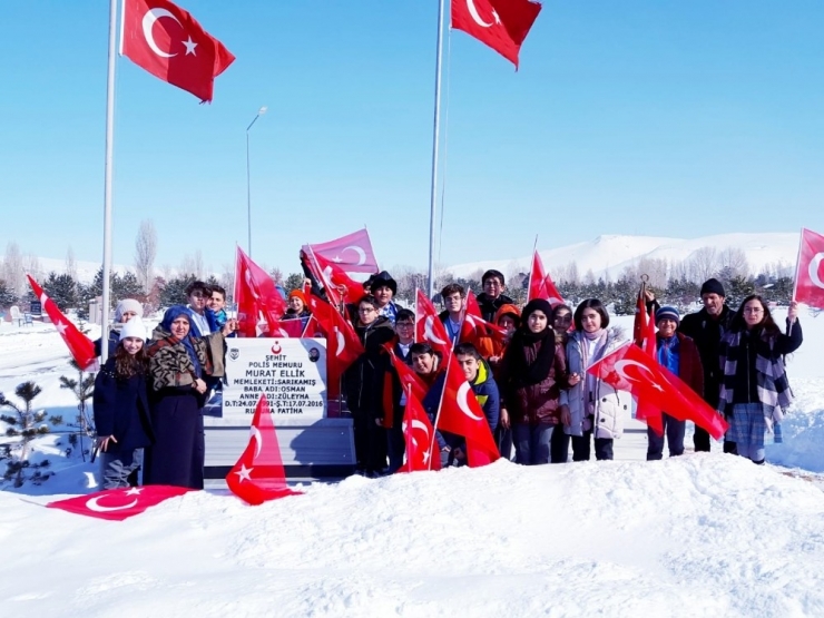 Sabancı Ortaokulu Öğrencilerinden En Anlamlı Sevgiler Günü Etkinliği