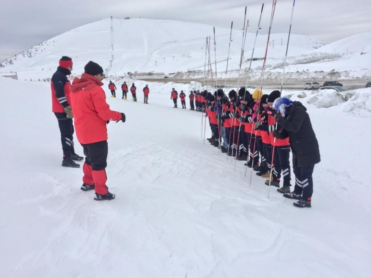 Gönüllü Öğretmenlere Çığ Eğitimi