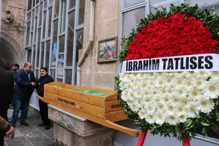 Şanlıurfalı Sanatçı Son Yolculuğuna Uğurlandı