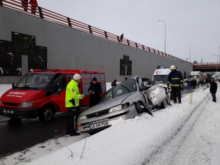 Van’da Trafik Kazası: 4 Yaralı