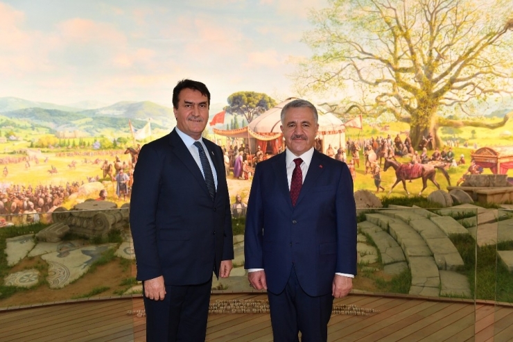 Eski Bakan Arslan, Fetih Müzesi’ni Gezdi