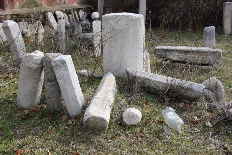 800 Yıllık Ecdat Yadigarı Yok Olma Tehlikesiyle Karşı Karşıya