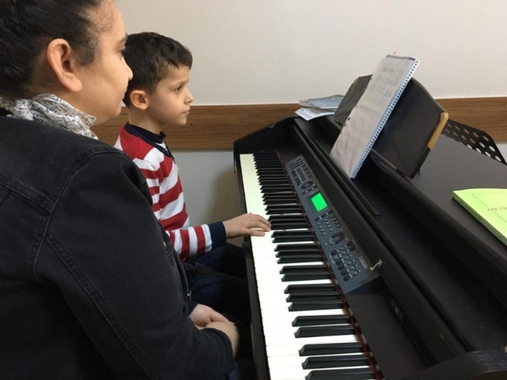 Sanat Meraklılarının Adresi Adıyaman Belediyesi Konservatuarı Oldu