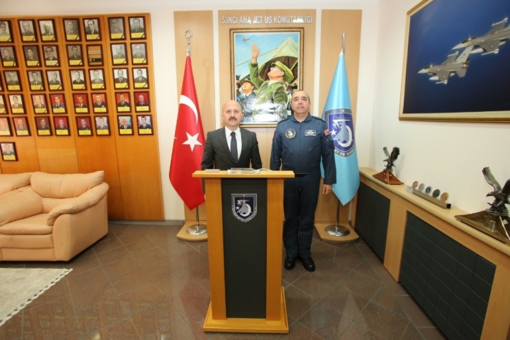 Vali Varol, Merzifon 5. Ana Jet Üs Komutanlığını Ziyaret Etti.