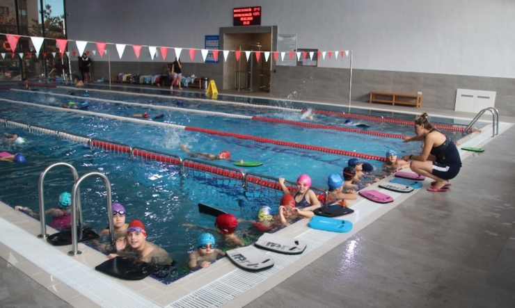 Çankayalıların Yeni Spor Alanı Erdal İnönü