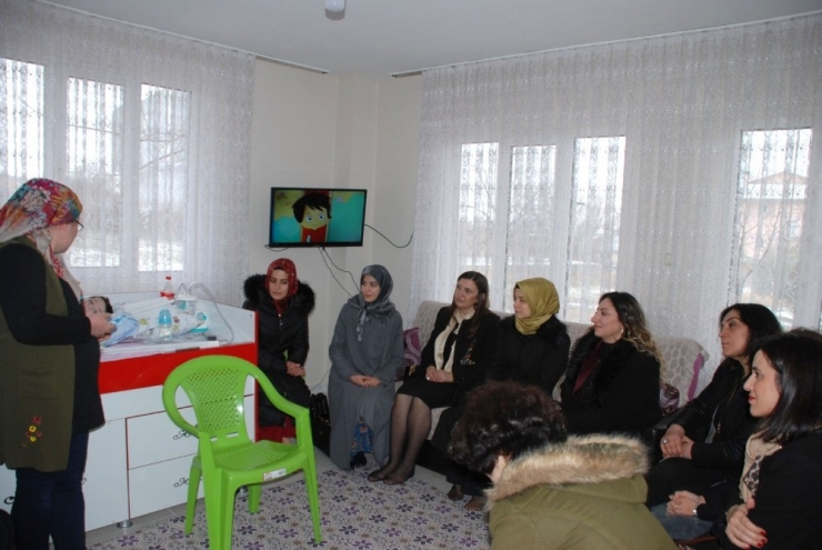 Protokol Eşlerinden Serebral Palsi Hastası Ege’ye Ziyaret