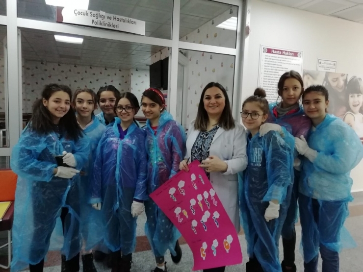 Hastane Duvarlarını Matematiksel Objelerle Renklendirdiler