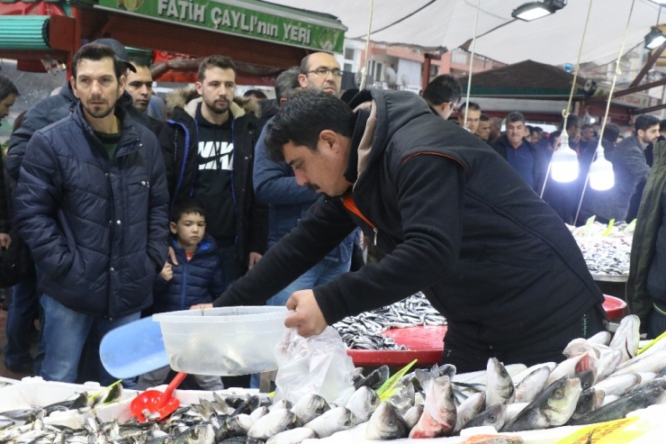 Denizli’de Balık Fiyatları Vatandaşları Memnun Etmedi