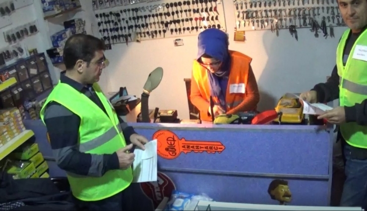 Kilitli Kapıları Açtı, Belgeli Kadın Çilingir Oldu