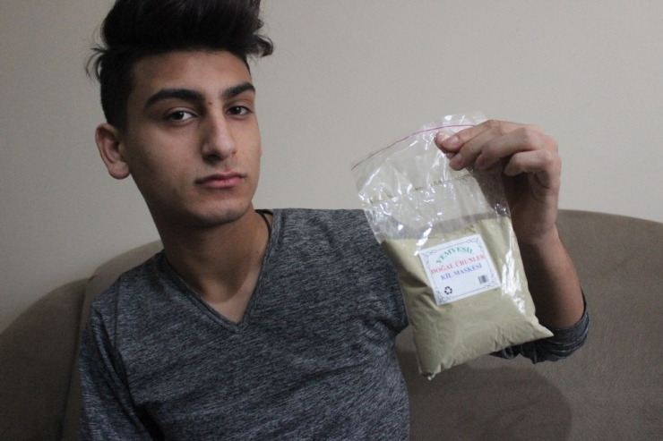 Sosyal Medyadan Pantolon Sipariş Etti, Kutudan Çıkanlar Şoke Etti