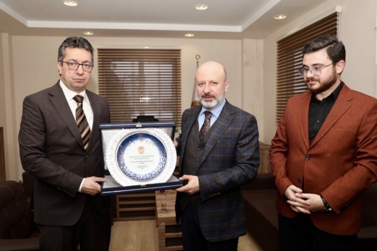 Başkan Çolakbayrakdar: "Ata Sporumuz Güreş İçin Takım Kuracağız"