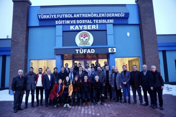 Başkan Çolakbayrakdar: "Ata Sporumuz Güreş İçin Takım Kuracağız"