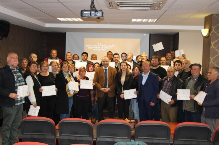 Başarılı Çiftçiler Sertifikalarını Aldı