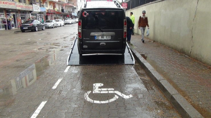 Engelli Park Yerini İşgal Eden Araca Ceza