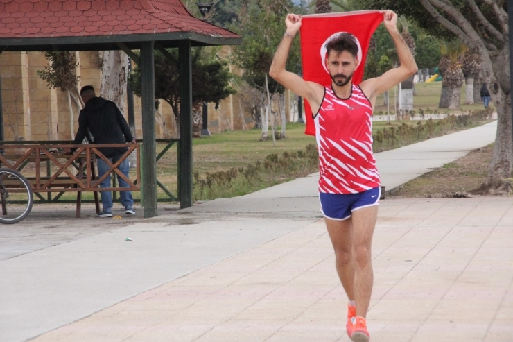 Türk Bayrağını Yırtan Yunan Milletvekiline Tepki İçin Mersin’den Ankara’ya Koşacak