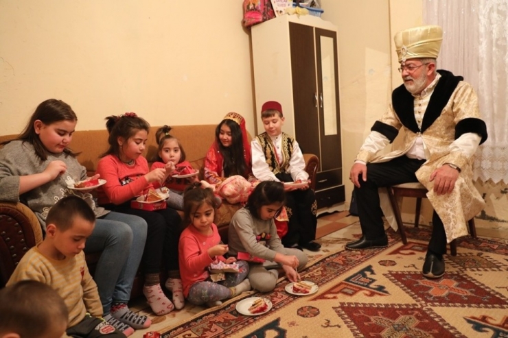 Kocasinan’ın Gönül Yolcuları Özel Çocukların Yüreklerine Dokunuyor