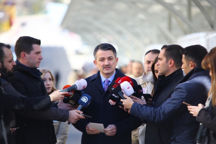 Bakan Pakdemirli: "Ufak Tefek Hatalarla Esnafı Üzmemek Gerekli"