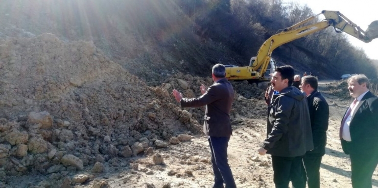 5 Köyde Heyelan Meydana Geldi