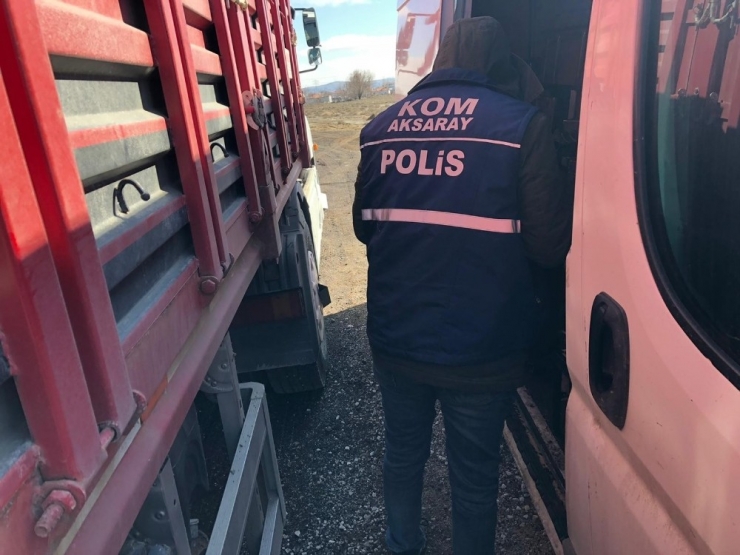 Aksaray’da Kaçak Akaryakıt Operasyonu: 2 Gözaltı