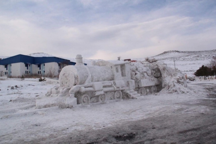 Kardan Heykelini Yaptıkları Doğu Ekspresi’nin Ardahan’a Da Gelmesini İstiyorlar