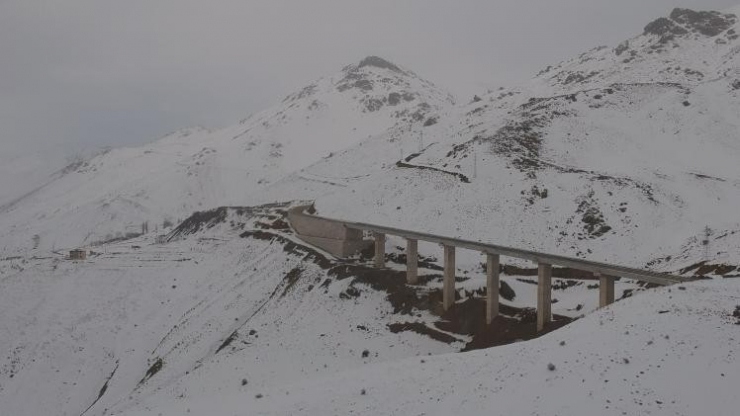 Bayburt Sahile Bir Adım Daha Yaklaştı
