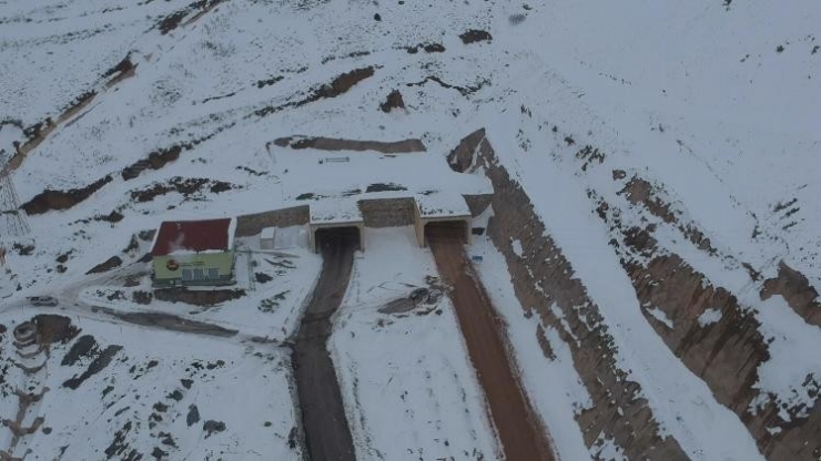 Bayburt Sahile Bir Adım Daha Yaklaştı