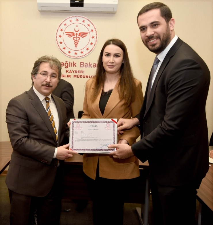 Temiz Havuz Suyu Sertifikaları Sahiplerine Teslim Edildi