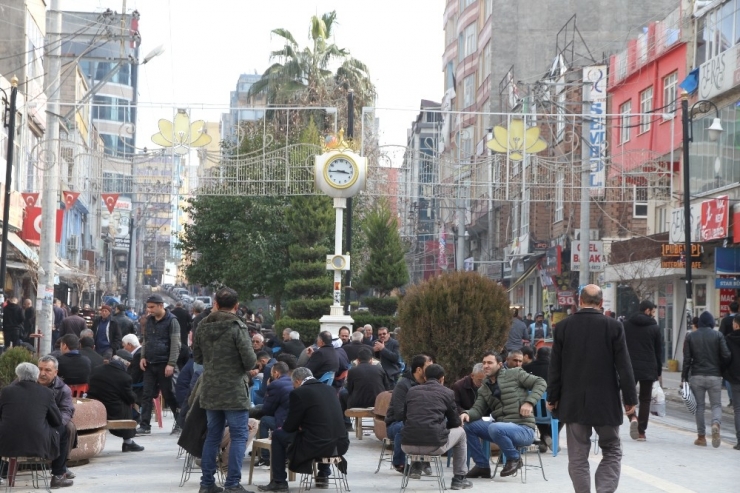 Mardin Şubat Ayında Bahardan Kalma Gün Yaşadı