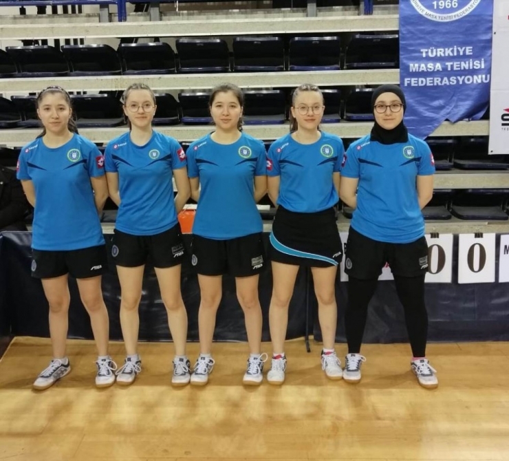 Genç Raketler Yenilgisiz Bitirdi