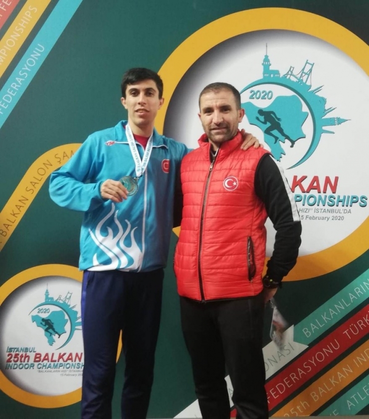 Aydınlı Mahsum’dan Balkan İkinciliği