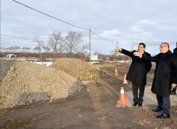 Başkan Gürkan Doğu Kanalizasyon Hattı Çalışmasını İnceledi