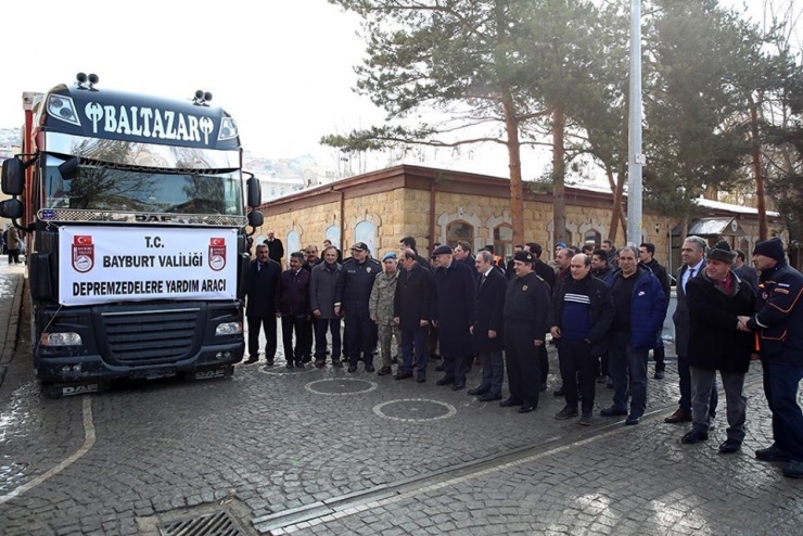 Bayburt’tan Deprem Bölgesine Yardımlar Devam Ediyor