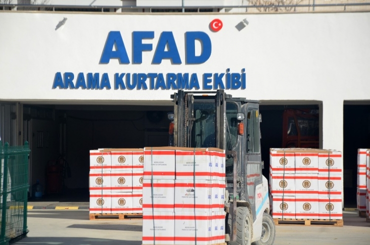 Bilecik’ten Elazığ’a Depremzedeler İçin Yardım Tırı Uğurlandı