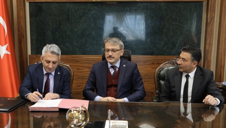 Bingöl’de 2 Projenin Sözleşmesi İmzalandı