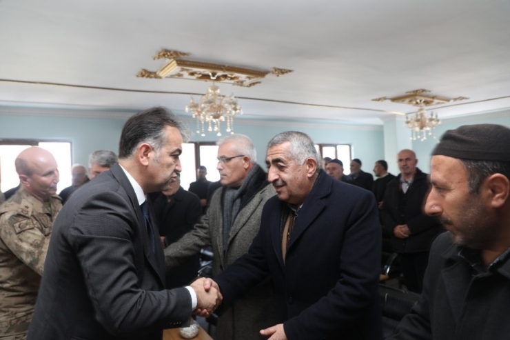 Vali Çağatay, Trafik Kazasında Hayatını Kaybedenlerin Taziyesine Katıldı