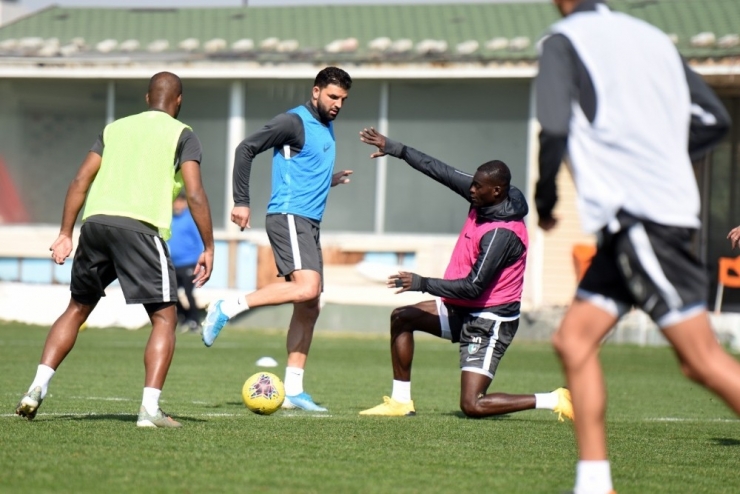 Denizlispor, Kasımpaşa Maçı Hazırlıklarını Sürdürüyor