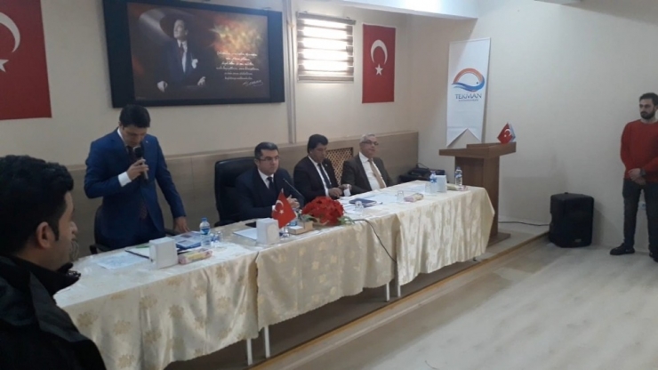 Vali Memiş, Hınıs Ve Tekman Muhtarlarıyla Bir Araya Geldi