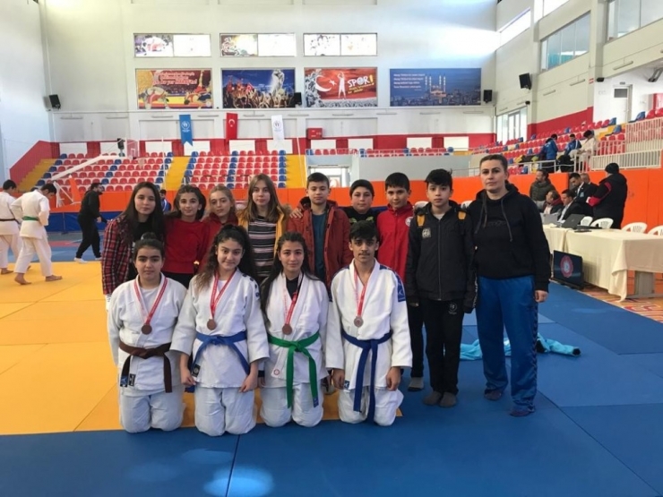 Ispartalı Judocular Müsabakalara Hazırlanıyor