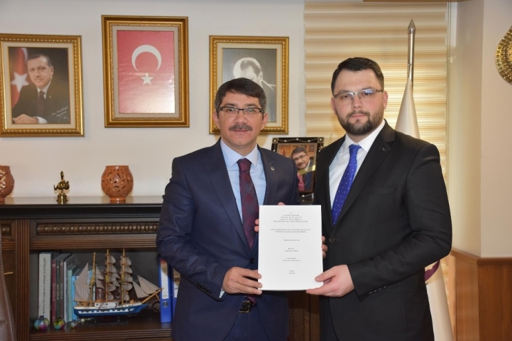 Şehzadeler’in Sosyal Belediyeciliği Tez Konusu Oldu