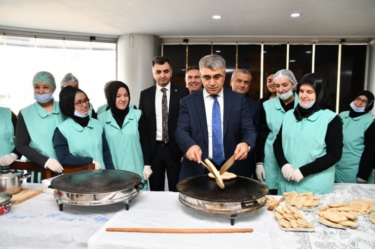 Vali Gürel’den Aşçı Yardımcılığı Kursuna Ziyaret