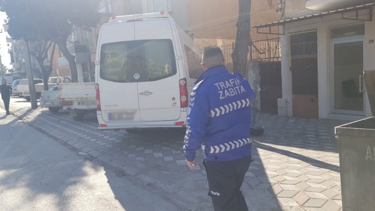 Manisa’da Kaldırım Ve Duraklara Park Edenlere Ceza Yağıyor