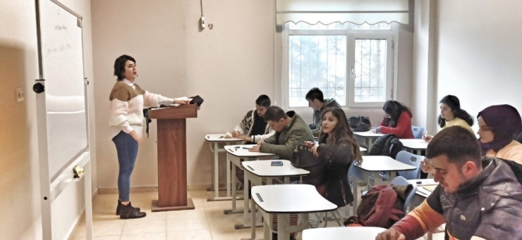 Kızıltepe Belediyesi Gençlik Merkezi 14 Bin Gence Hizmet Veriyor