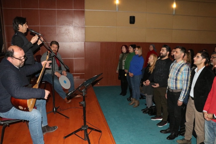 Mersin Büyükşehir Belediyesi Koroları Konserlere Hazırlanıyor