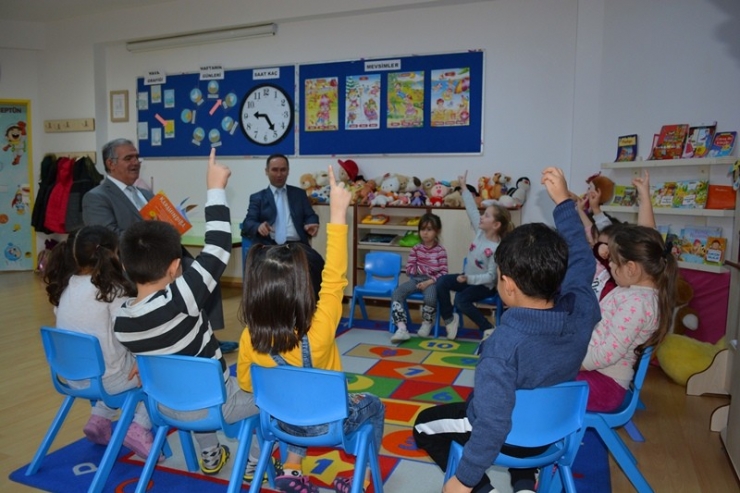 Minikler Kendi Müzik Aletlerini Yaptı