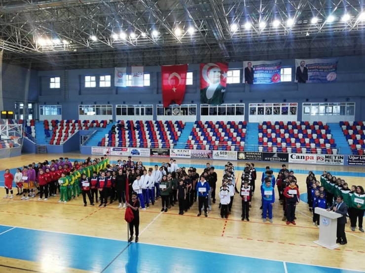 Yıldızlar Basketbol Şampiyonası Başladı