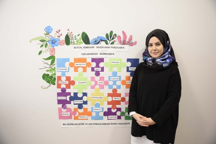 Rehber Öğretmeni Dolapcıoğlu: "Ev Ödevleri Öğrenci Gelişimine Katkı Sağlıyor"