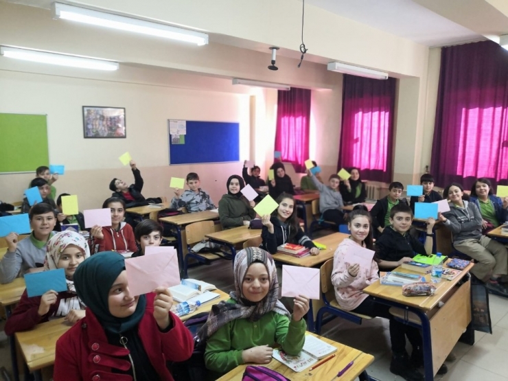 Ortaokul Öğrencilerinin Mektup Kardeşliği