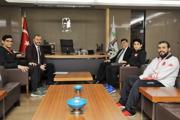 Taşköprü’ye Rakip Çıkan Araban’da Sarımsak Üreticileri Birliği Kuruldu